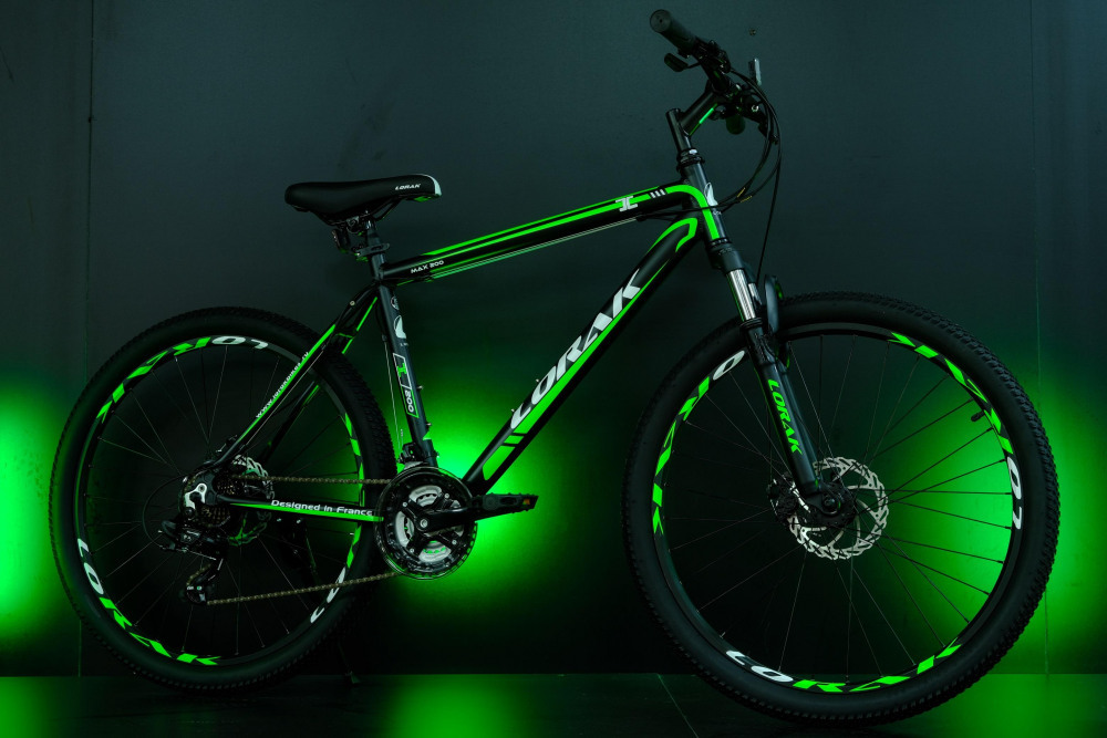 Lorak MAX 200 Матовый Чёрный/Зелёный 19р (на рост 171-182)